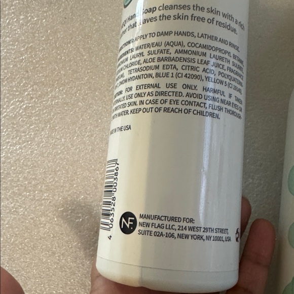 Hand Soap with Aloe Vera - White-2 bottles--16 Fl oz / 473 ml e . - Picture 9 of 10